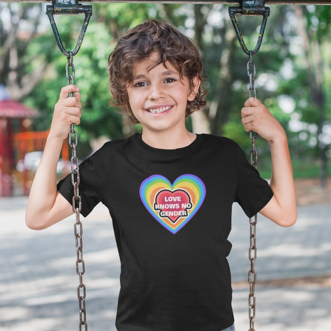 Love Knows No Gender Youth Short Sleeve T-Shirt